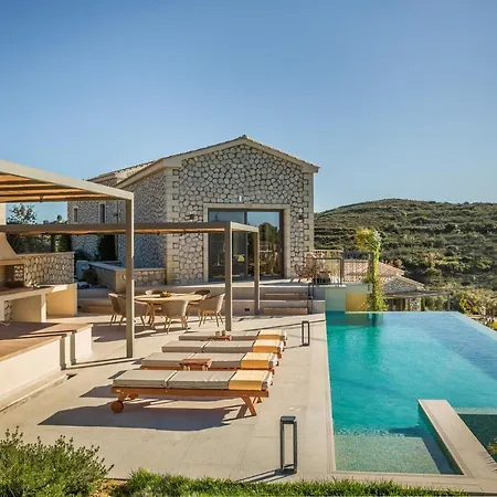 Zeus Exclusive Villa *