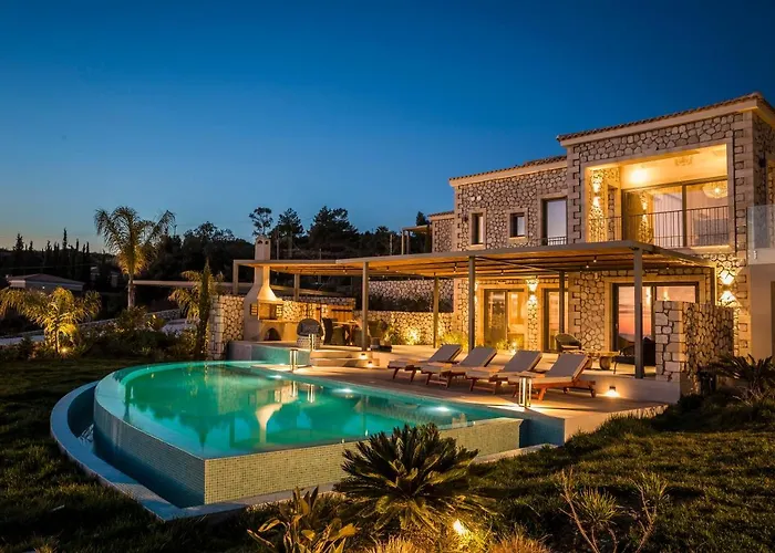 Zeus Exclusive Villa *