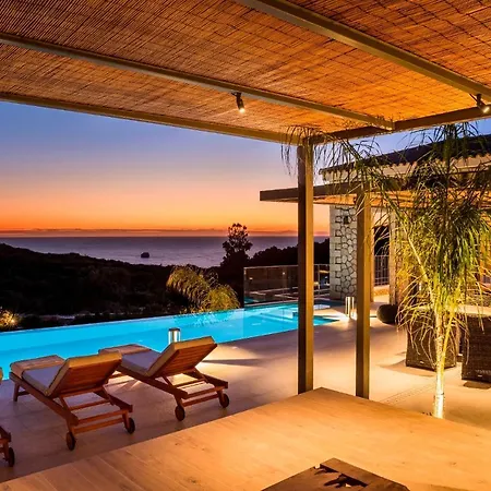 Zeus Exclusive Willa