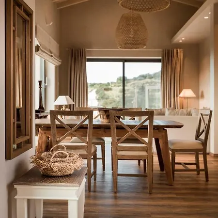 Zeus Exclusive Willa *